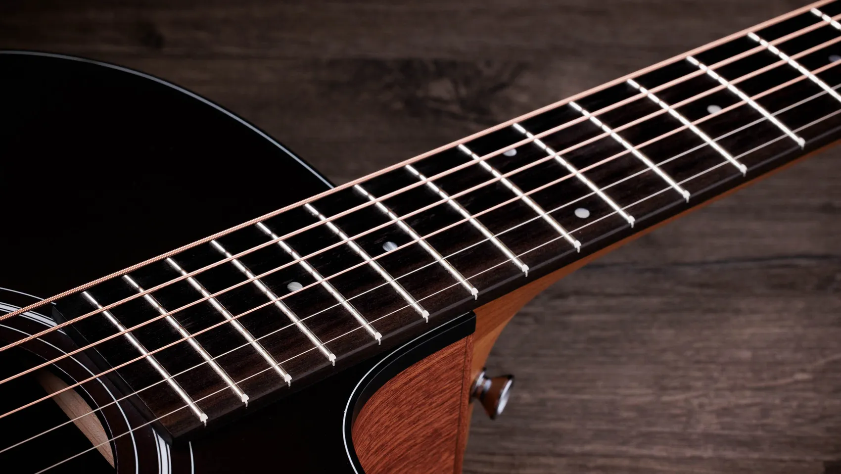 Taylor エレアコ　114ce Taylor-114ce-(C-Class)-